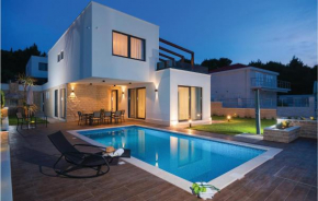 Cozy Home In Okrug Gornji With House Sea View